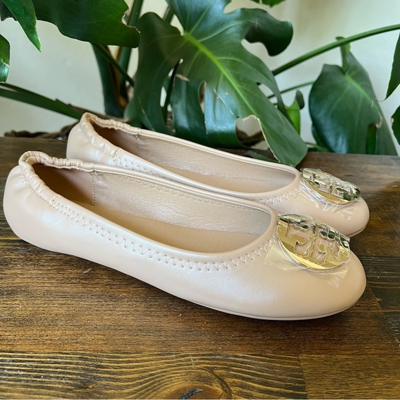 Tory Burch Minnie Nude Leather Travel Ballet Flats With Gold Logo EU40 US9.5 - Picture 3 of 12